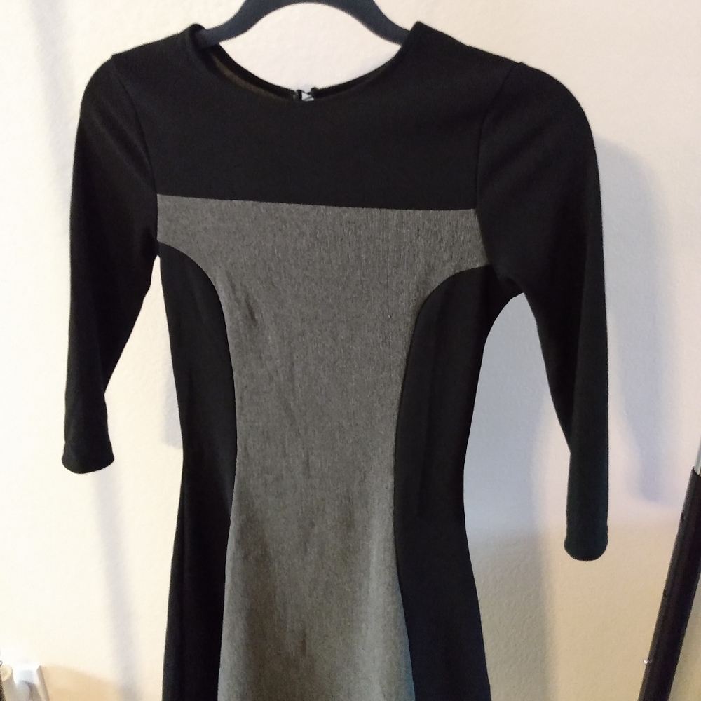 Dress - Picture 2 of 5